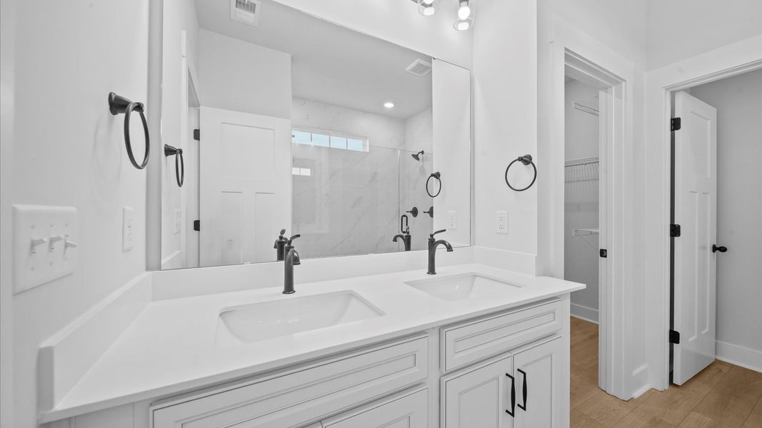 Furnished interior view inside a new home in Woodglen, Piedmont (Image 24).