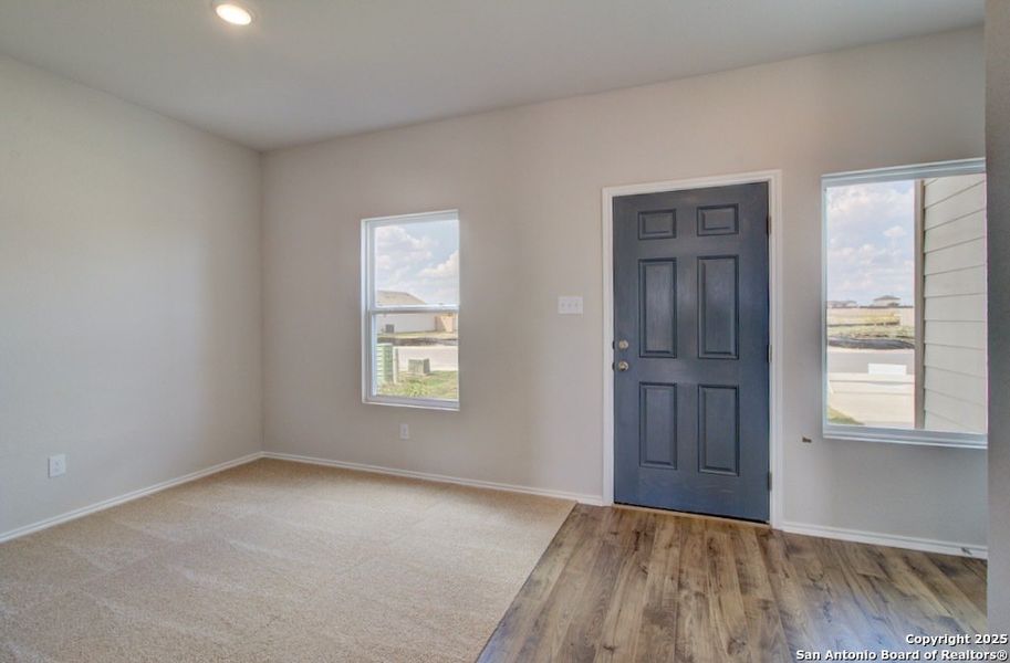 Spacious, unfurnished interior of a new home in Prairie Green, Converse (Image 6).