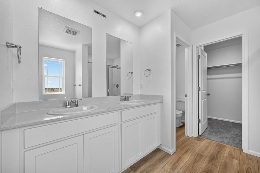 Furnished interior view inside a new home in Lake Bluff, Greeley (Image 7).