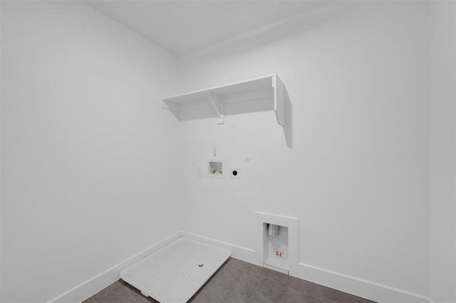 Spacious, unfurnished interior of a new home in Heritage Ranch, Sherman (Image 21).