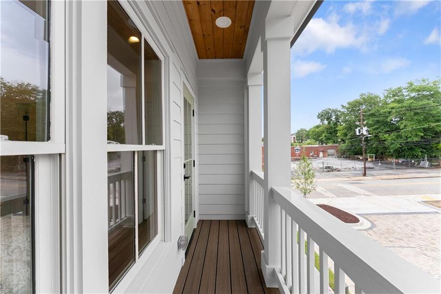 Exterior details and patio area of a home in , Gainesville (Image 3).