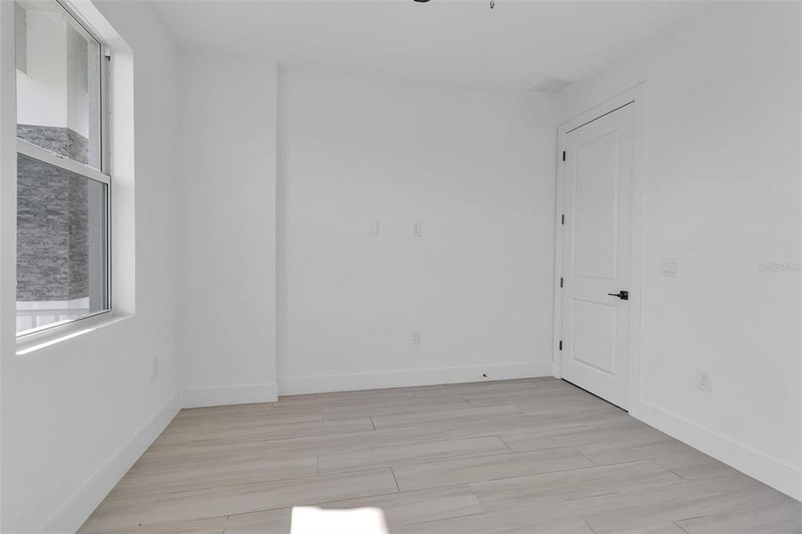 Spacious, unfurnished interior of a new home in , Punta Gorda (Image 55).