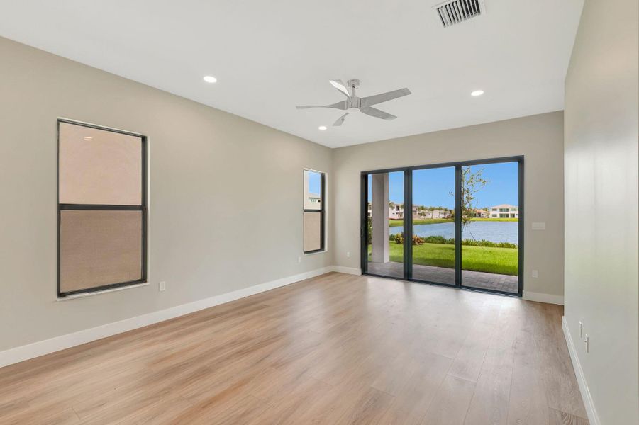 Spacious, unfurnished interior of a new home in , Boca Raton (Image 21).