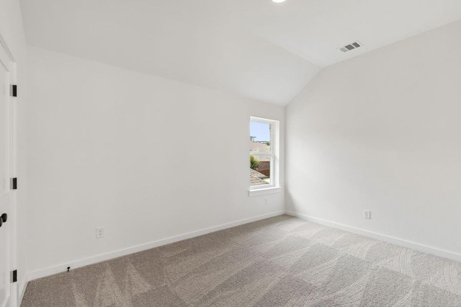 Spacious, unfurnished interior of a new home in Walton Ridge, Corinth (Image 21).