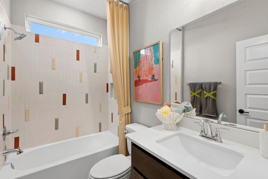 Representative furnished interior of a home built from the Oltorf by Scott Felder Homes in Foxbrook, Cibolo (Image 48).