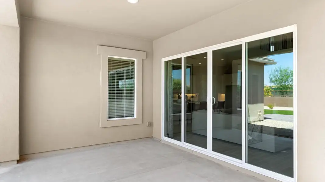 Exterior details and patio area of a home in Aloravita, Peoria (Image 2).