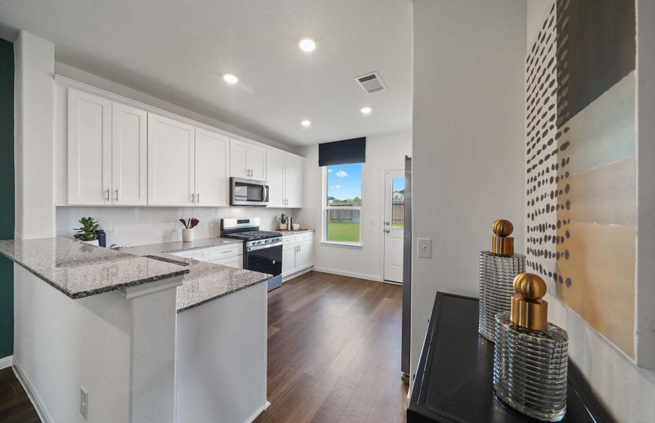 MODEL HOME images may NOT be consistent with the finished product. MODEL HOME images may NOT be consistent with the finished product.