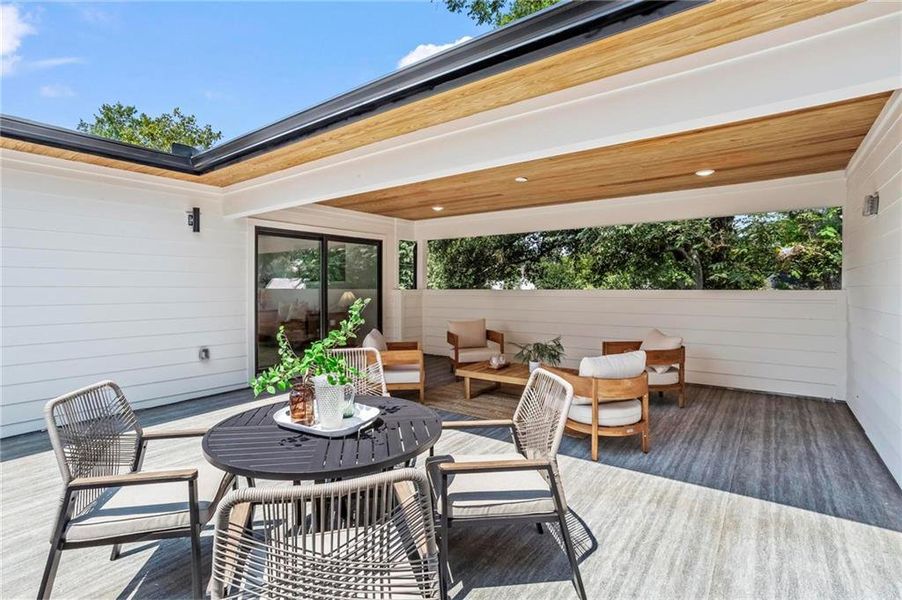 Exterior details and patio area of a home in , Atlanta (Image 27).