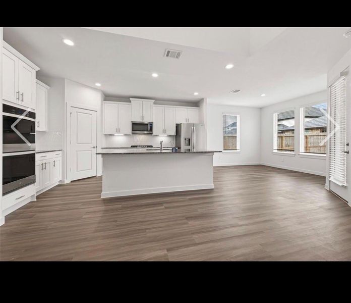 Spacious, unfurnished interior of a new home in Harvest Green, Richmond (Image 20).