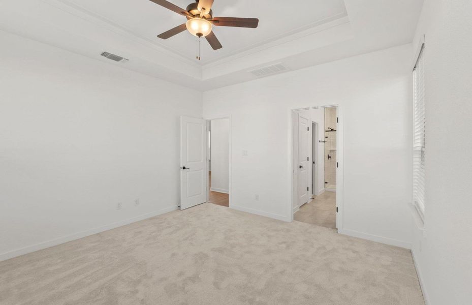 Spacious, unfurnished interior of a new home in Santa Rita Ranch, Liberty Hill (Image 18).
