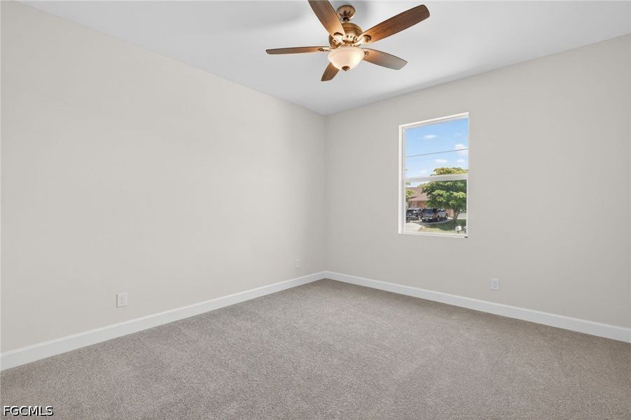 Spacious, unfurnished interior of a new home in Cape Coral, Cape Coral (Image 28).