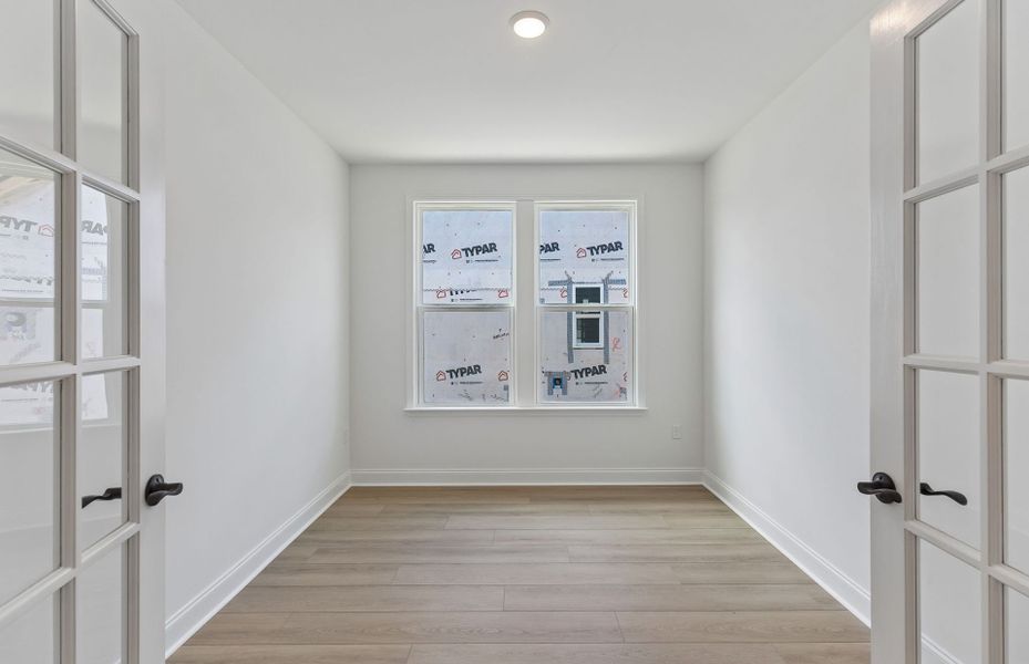 Spacious, unfurnished interior of a new home in Del Webb Southern Harmony, Murfreesboro (Image 39).