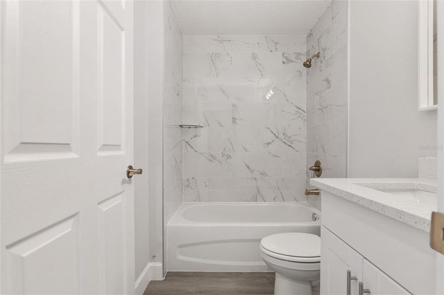 Furnished interior view inside a new home in , Dunnellon (Image 4).