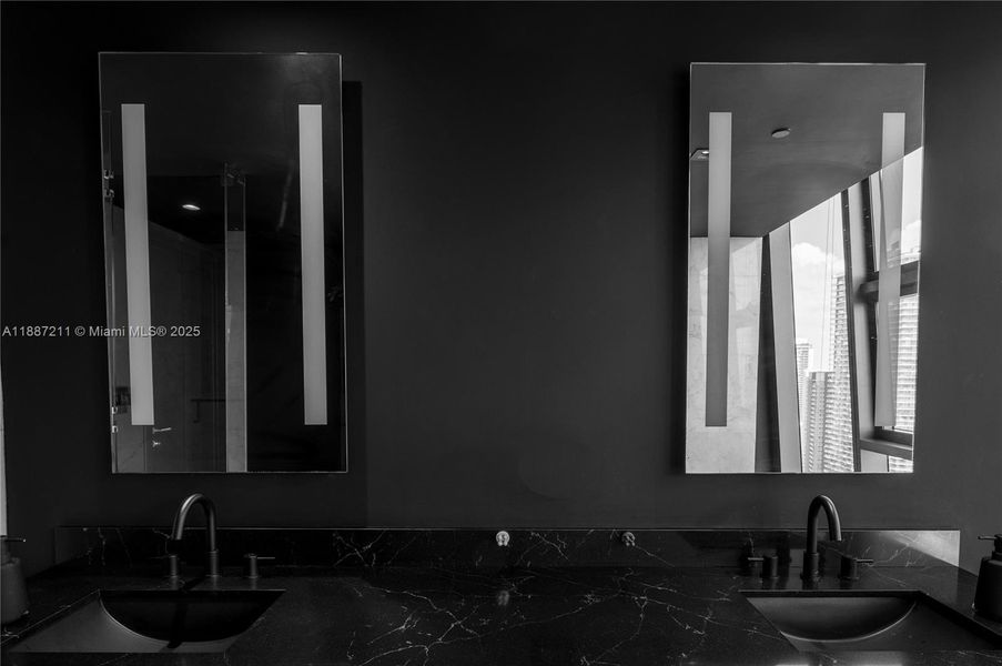 Image 33 of a home in .