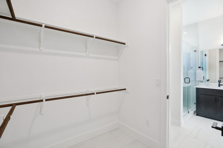 Image 40 of a home in Foxfield.