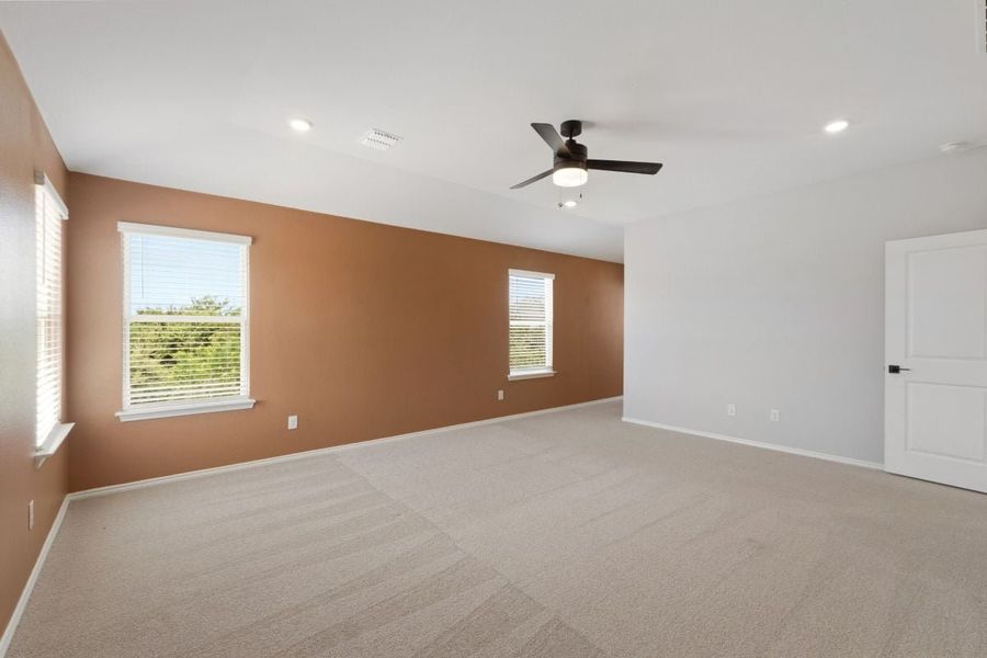 Spacious, unfurnished interior of a new home in River Bluff, Leander (Image 27). Spacious, unfurnished interior of a new home in River Bluff, Leander (Image 27).
