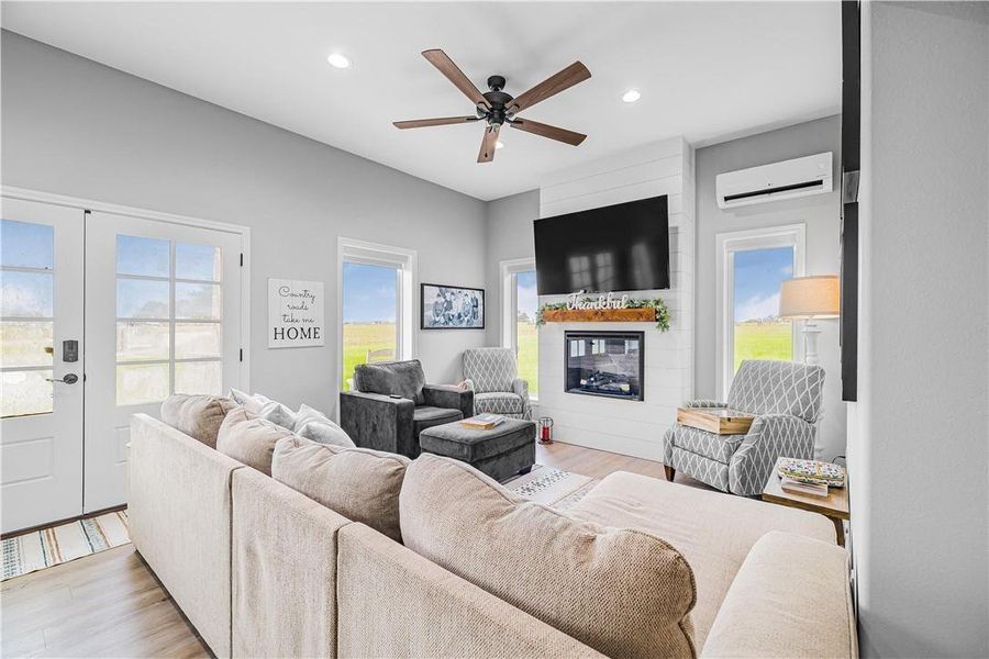 Furnished interior view inside a new home in , Yoakum (Image 5).