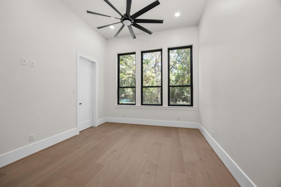 Spacious, unfurnished interior of a new home in , Montgomery (Image 37).
