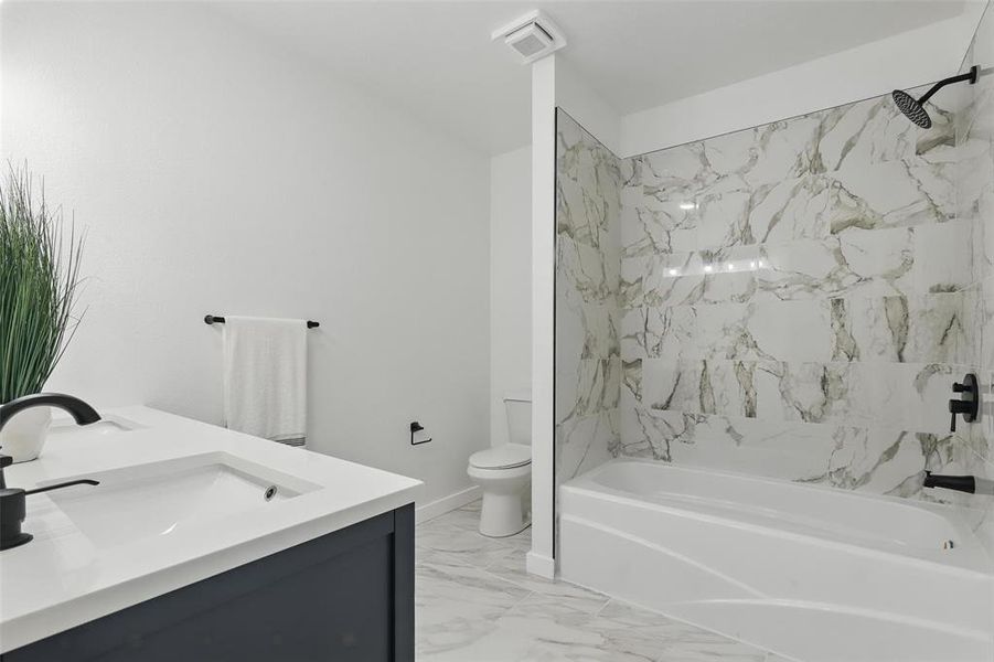 Furnished interior view inside a new home in , Granbury (Image 31).