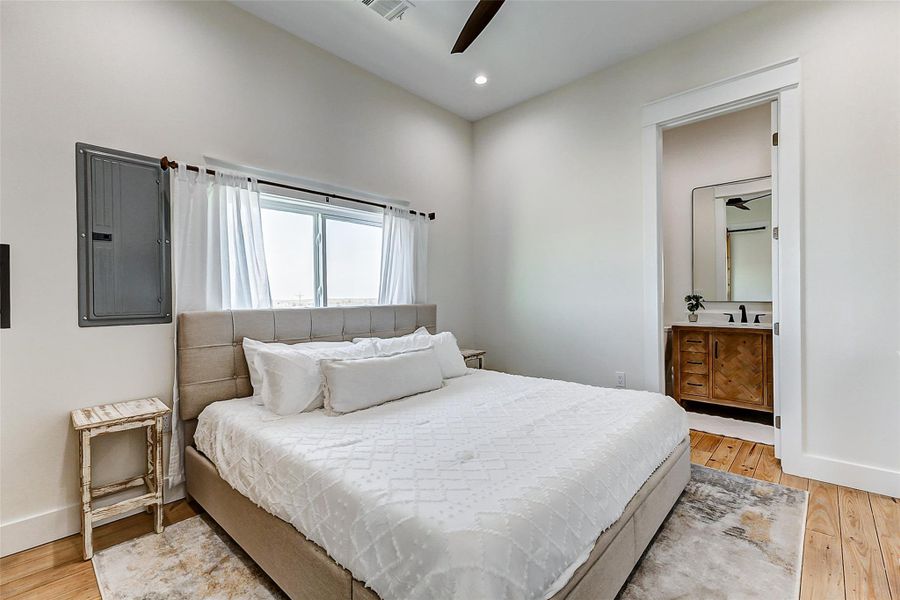 Furnished interior view inside a new home in , Bolivar (Image 8).