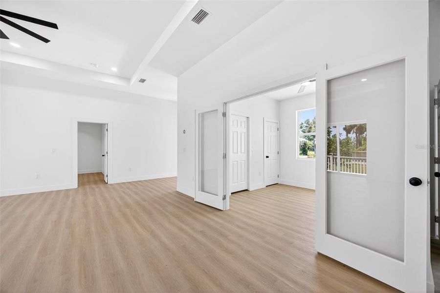 Spacious, unfurnished interior of a new home in , Punta Gorda (Image 22).