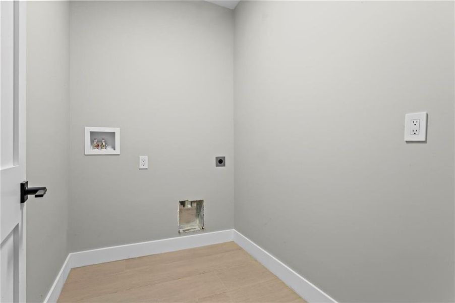 Spacious, unfurnished interior of a new home in , Marietta (Image 50).