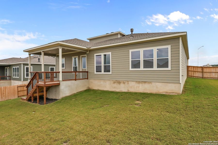 Exterior details and patio area of a home in Homestead, Schertz (Image 20).