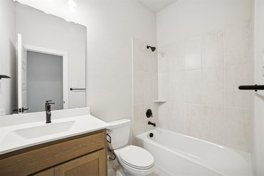 Furnished interior view inside a new home in Creekshaw – Classic, Royse City (Image 11).