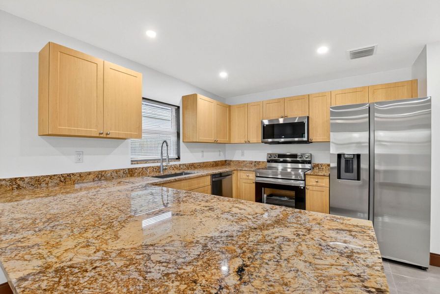 10-web-or-mls-10-print-DSC_9932 10-web-or-mls-10-print-DSC_9932