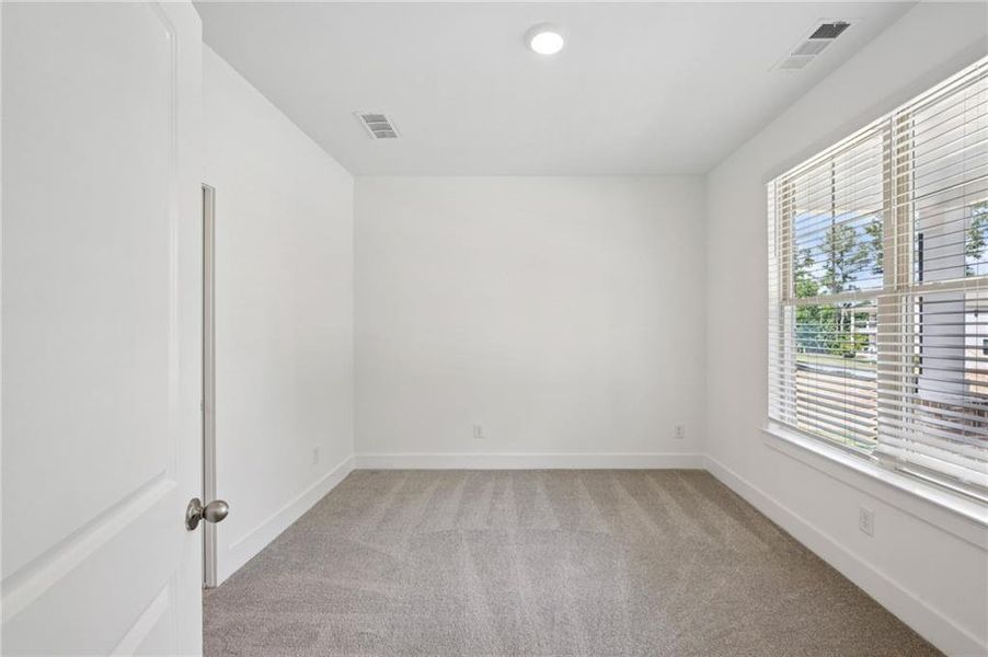 Spacious, unfurnished interior of a new home in , Atlanta (Image 14).