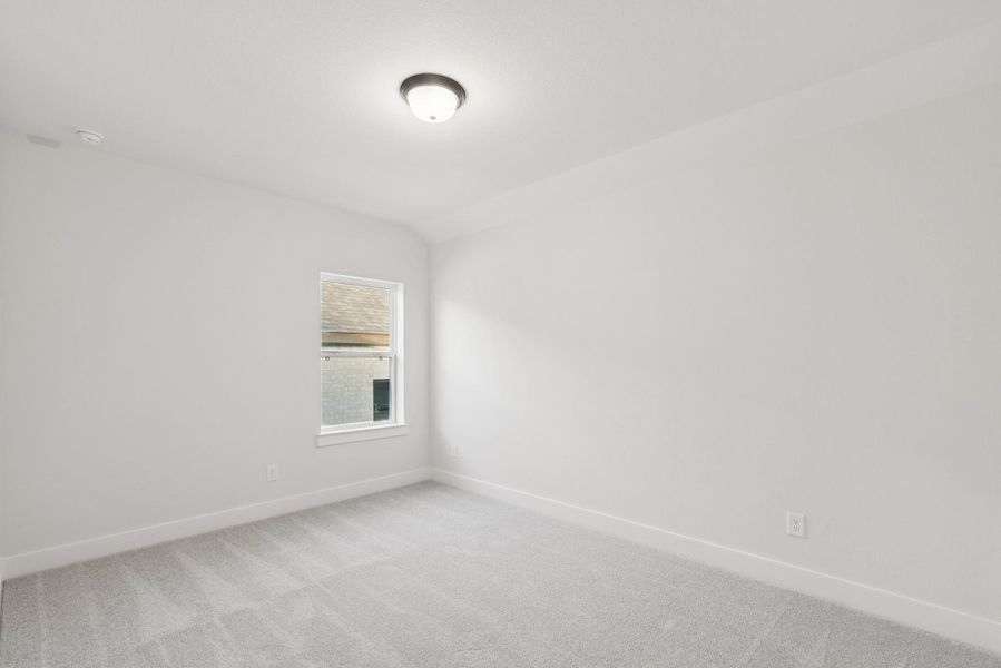 Spacious, unfurnished interior of a new home in The Highlands 40', Porter (Image 21).