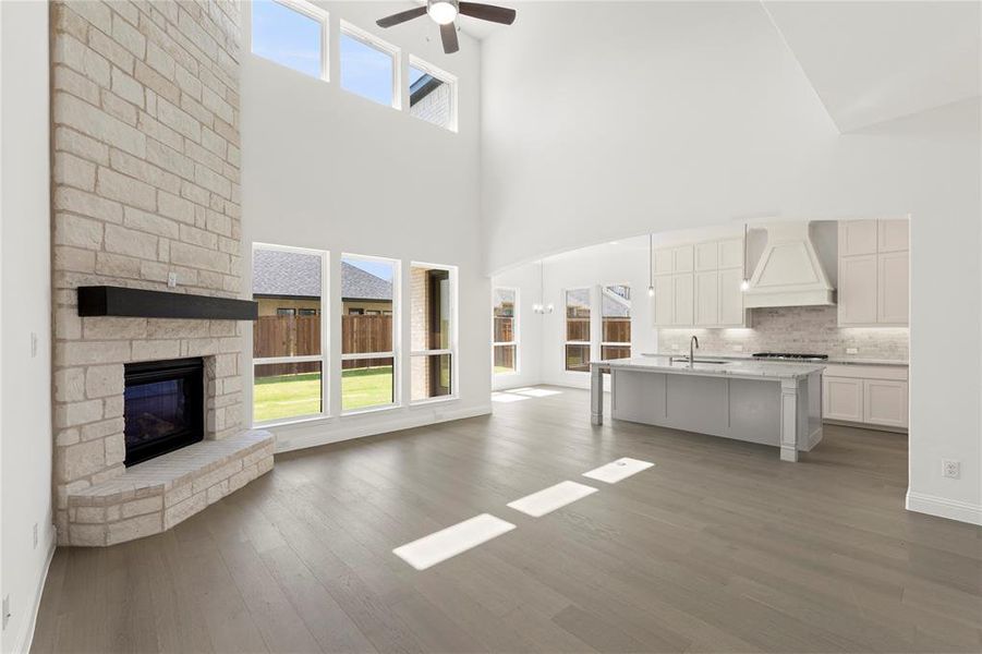 008. 1805 Gem - Family (2)