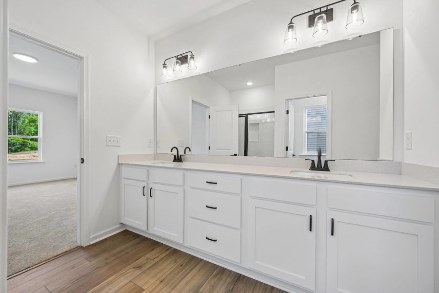 Representative images and renderings are for illustrative purposes. Actual structural options and design finishes of home may vary. Representative images and renderings are for illustrative purposes. Actual structural options and design finishes of home may vary.