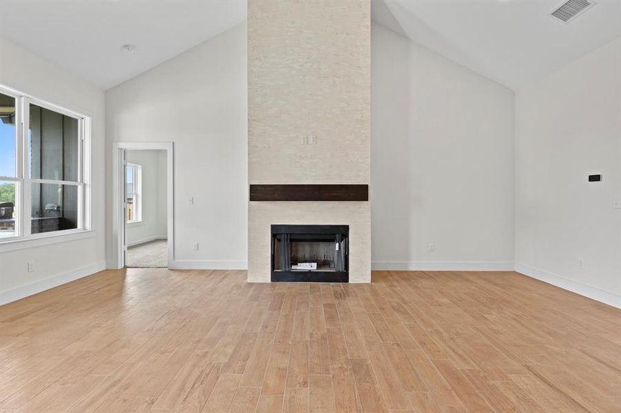 Spacious, unfurnished interior of a new home in , Lindale (Image 22).
