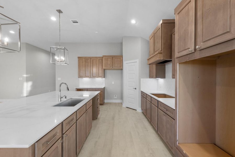 Furnished interior view inside a new home in Briarwood Crossing, Rosenberg (Image 9).