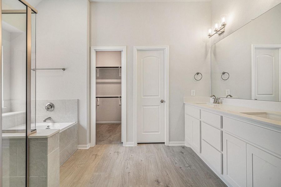 ABSOLUTLY STUNNING! BRAND NEW! Mason Floor Plan! Pictures are a representation of the Mason Floor Plan. Colors & Selections may vary. New photos will be on here soon!  Hurry Call Today!