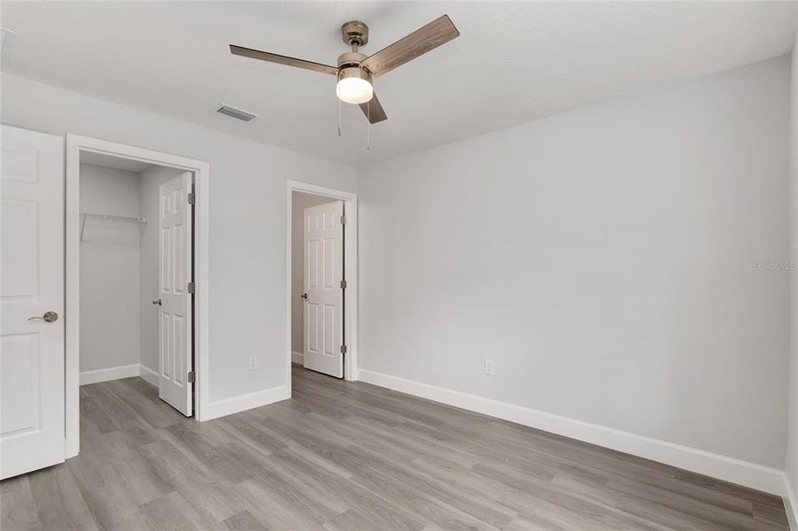 Spacious, unfurnished interior of a new home in , Dunnellon (Image 32).