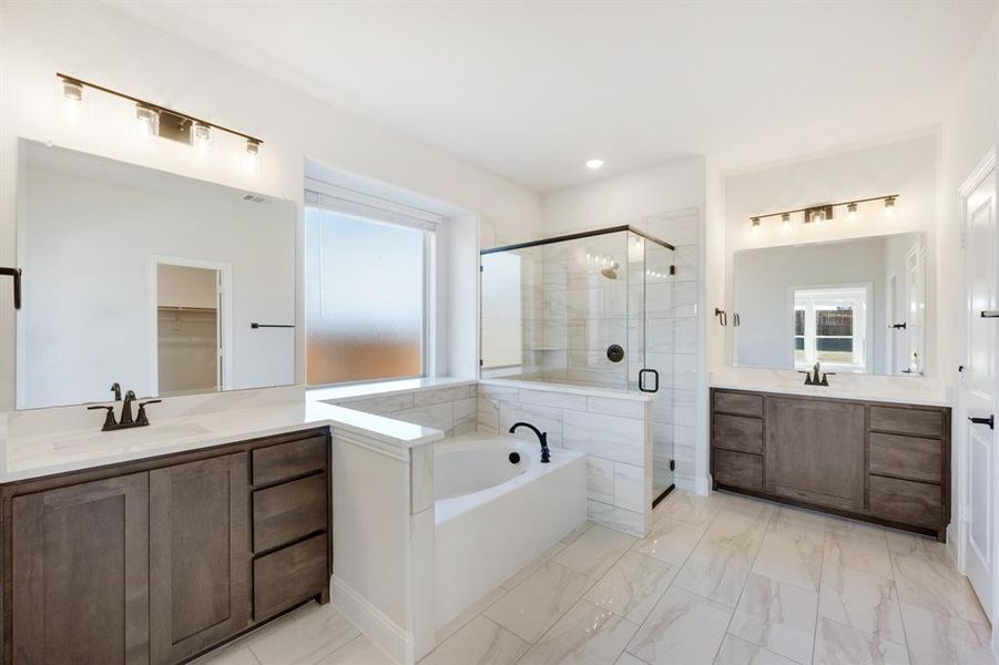 Furnished interior view inside a new home in Hampton Park, Glenn Heights (Image 10).