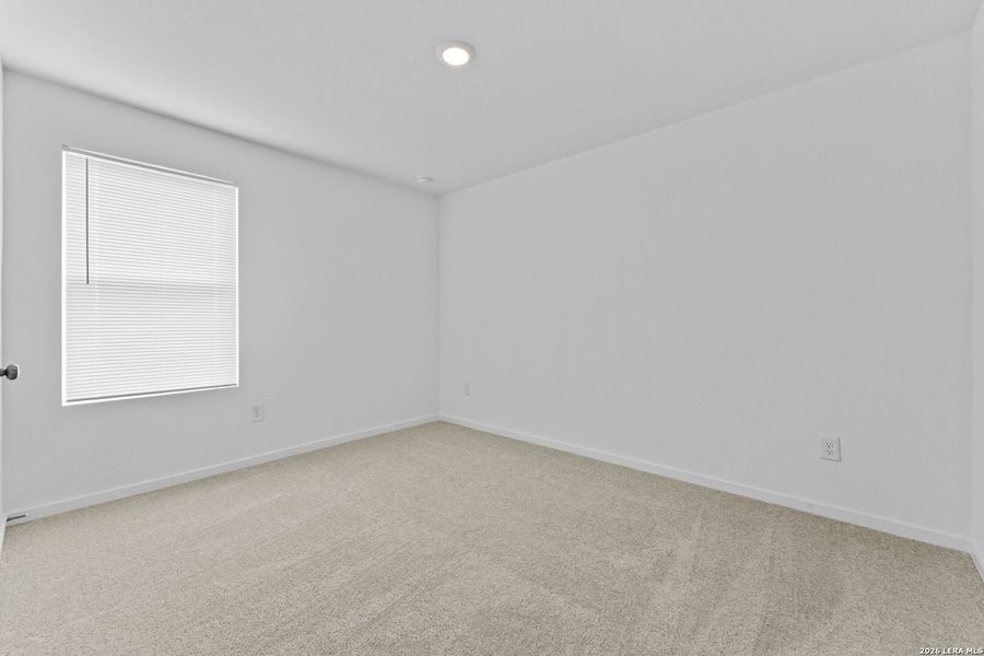Spacious, unfurnished interior of a new home in Spring Grove, San Antonio (Image 20).