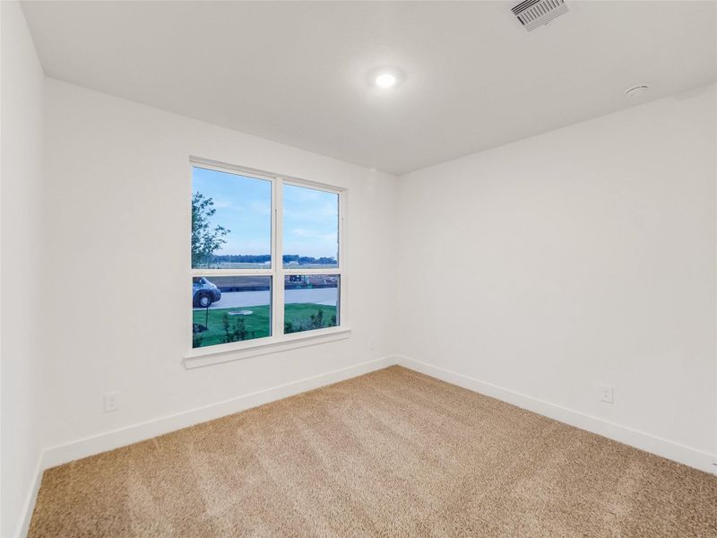 Spacious, unfurnished interior of a new home in Silverthorne, Conroe (Image 11). Spacious, unfurnished interior of a new home in Silverthorne, Conroe (Image 11).