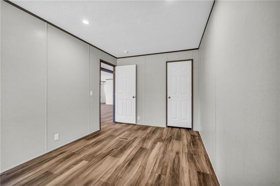 Spacious, unfurnished interior of a new home in , Hartwell (Image 25). Spacious, unfurnished interior of a new home in , Hartwell (Image 25).