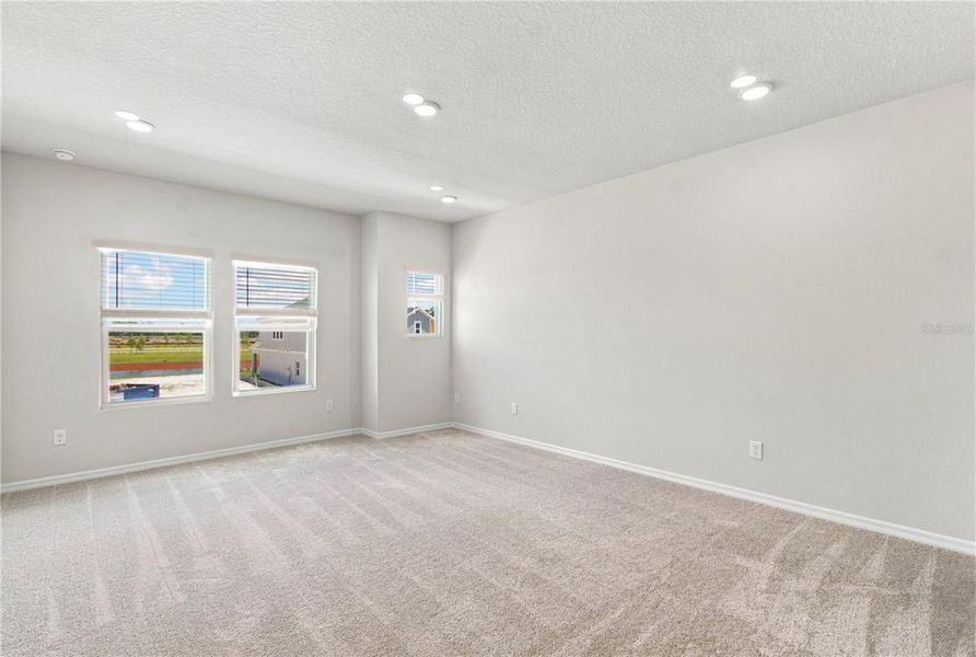Spacious, unfurnished interior of a new home in , St. Cloud (Image 16).