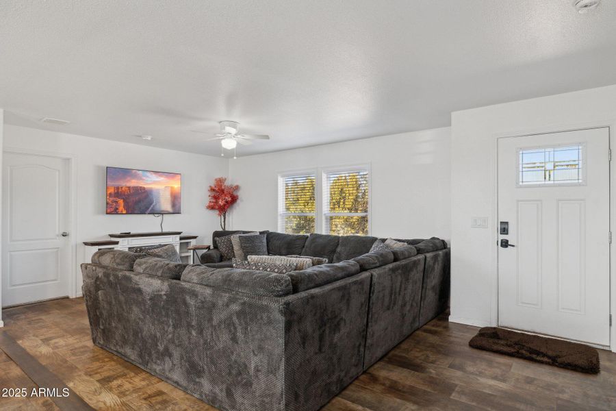 3-web-or-mls-2314-e-clear-point-way 3-web-or-mls-2314-e-clear-point-way