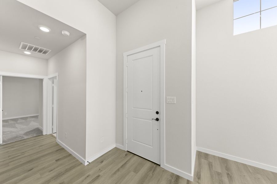 Spacious, unfurnished interior of a new home in Woodbridge Villas, Wylie (Image 15). Spacious, unfurnished interior of a new home in Woodbridge Villas, Wylie (Image 15).