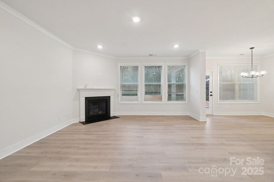 Spacious, unfurnished interior of a new home in Oak Grove Hill, Huntersville (Image 27).