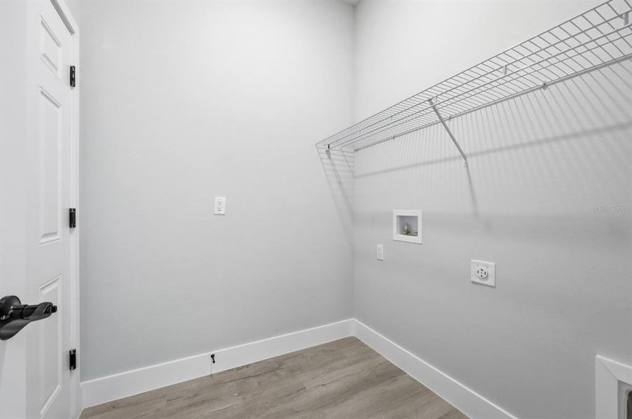 Spacious, unfurnished interior of a new home in , Ocala (Image 21).
