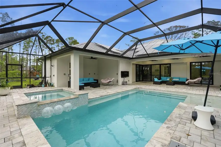 Exterior details and patio area of a home in , North Port (Image 3).