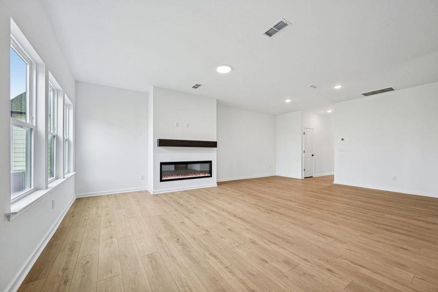 Representative images and renderings are for illustrative purposes. Actual structural options and design finishes of home may vary. Representative images and renderings are for illustrative purposes. Actual structural options and design finishes of home may vary.
