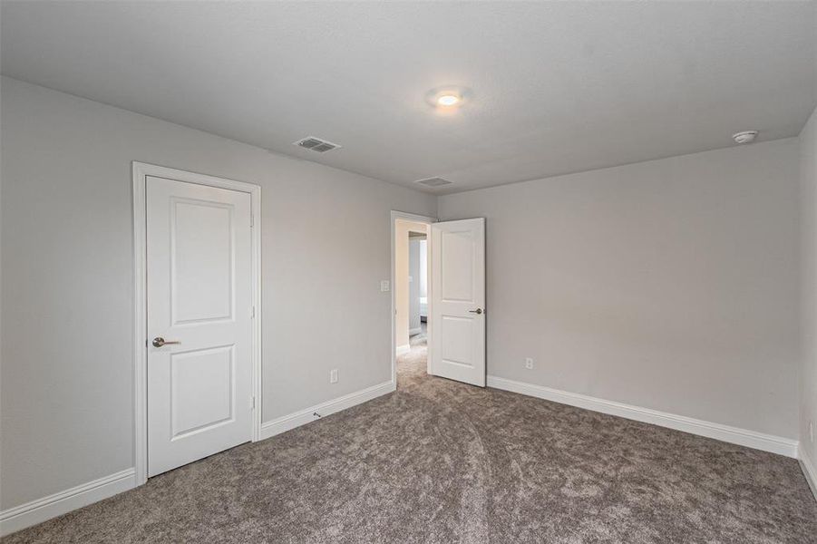 Spacious, unfurnished interior of a new home in Stoneridge, Melissa (Image 23).