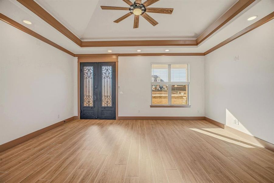 Spacious, unfurnished interior of a new home in , Nemo (Image 25).